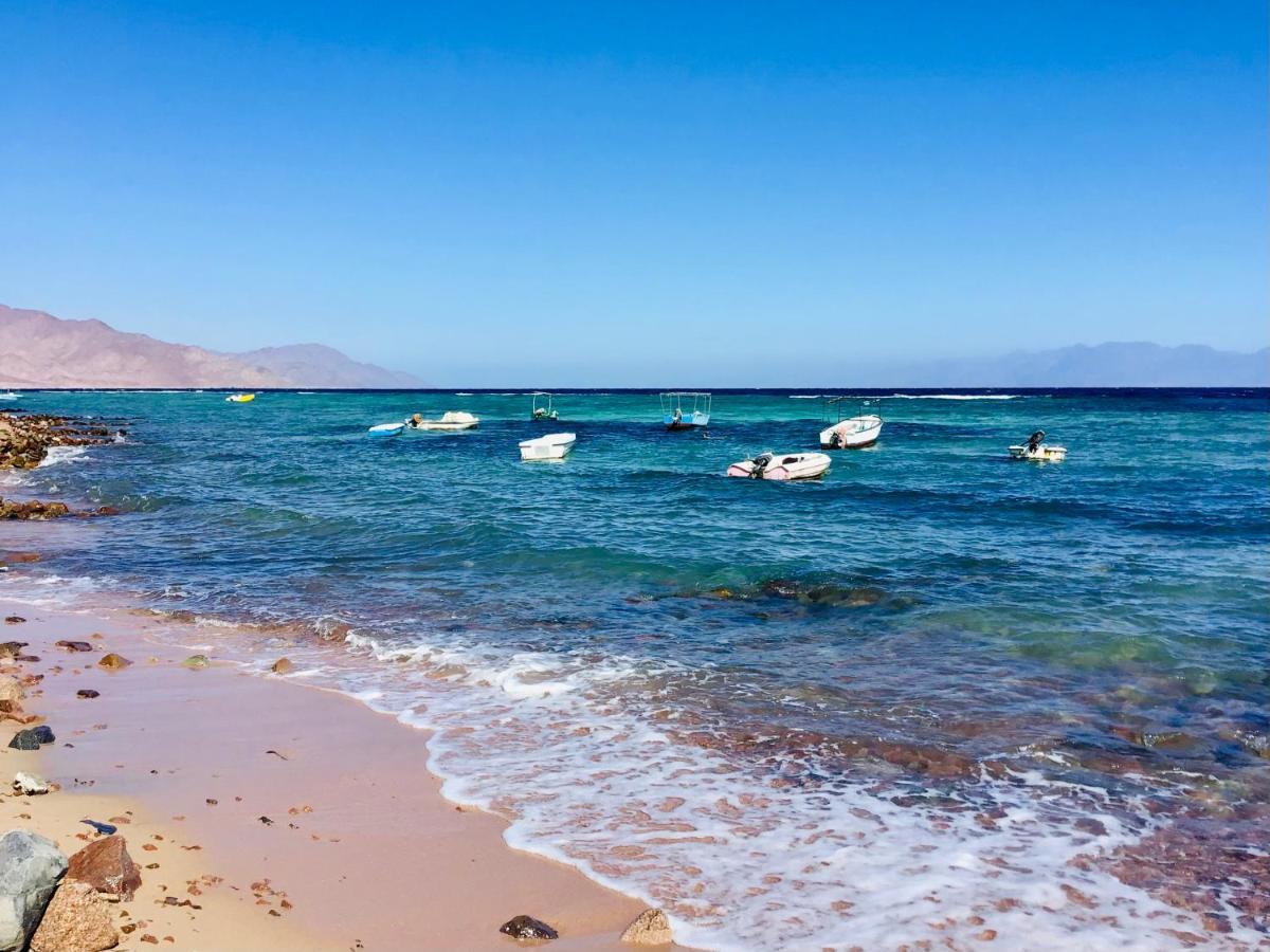 Villa Kon Tiki With Private Beach Dahab Exteriör bild